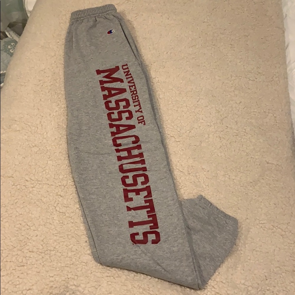 UMASS joggers